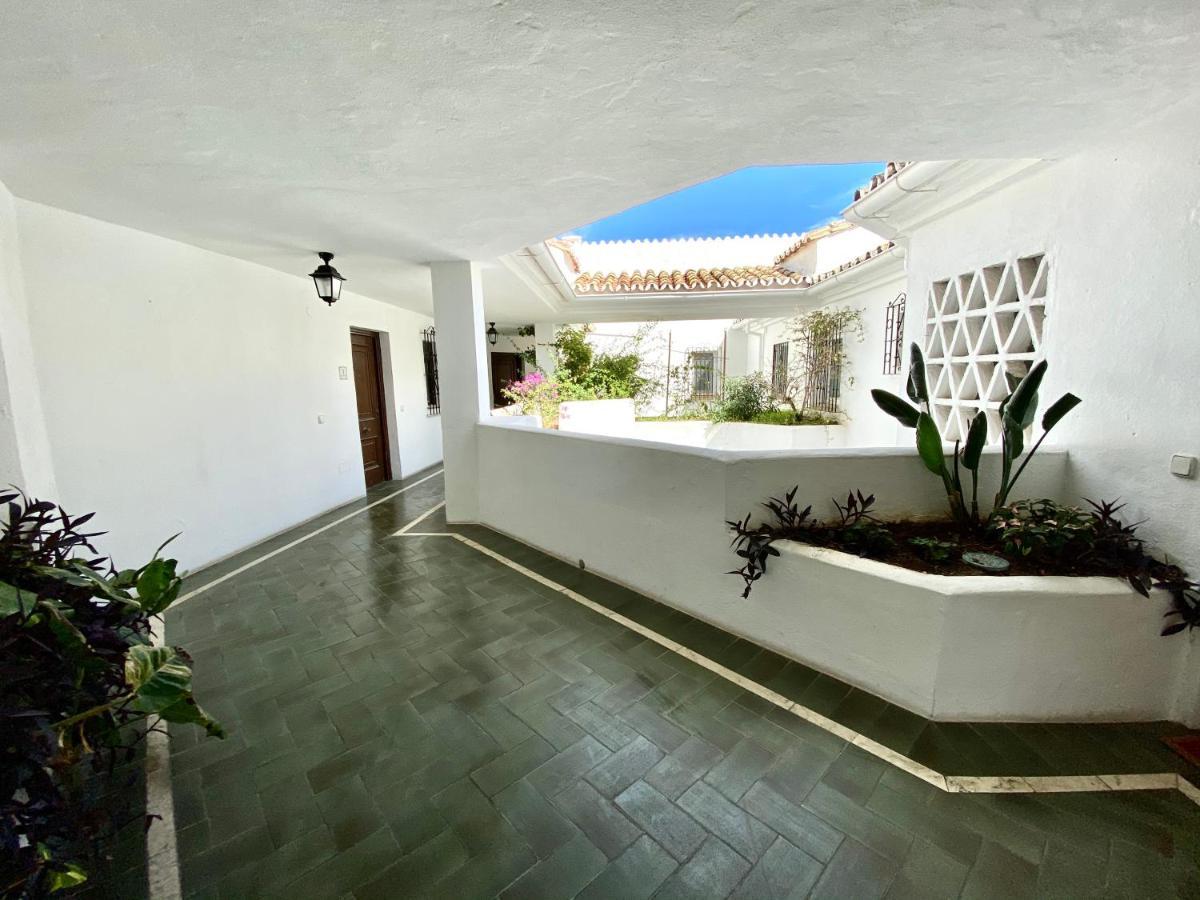 Luxury Puerto Banus Penthouse With Parking & Wi-Fi Apartment Marbella Exterior photo