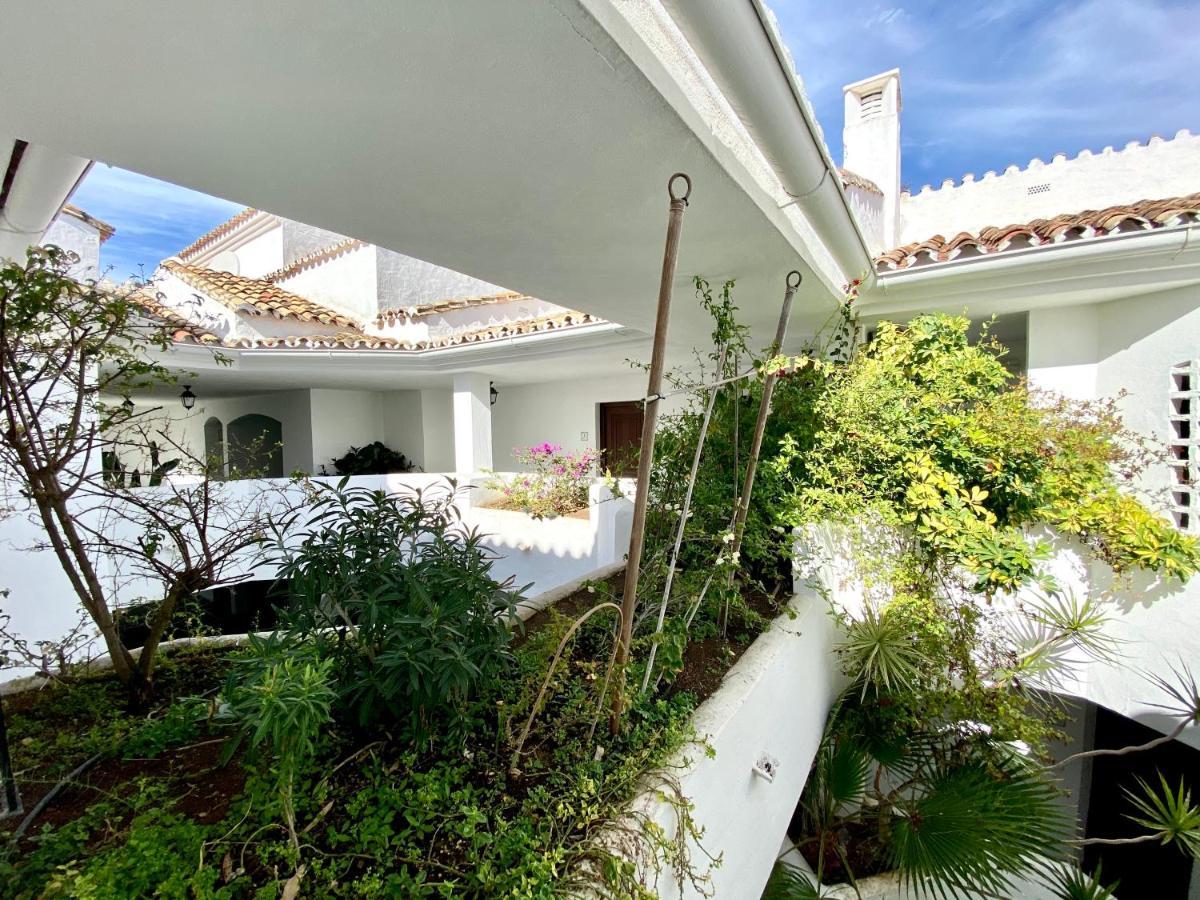 Luxury Puerto Banus Penthouse With Parking & Wi-Fi Apartment Marbella Exterior photo