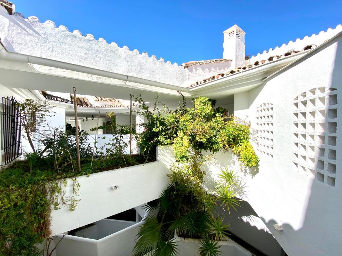 Luxury Puerto Banus Penthouse With Parking & Wi-Fi Apartment Marbella Exterior photo